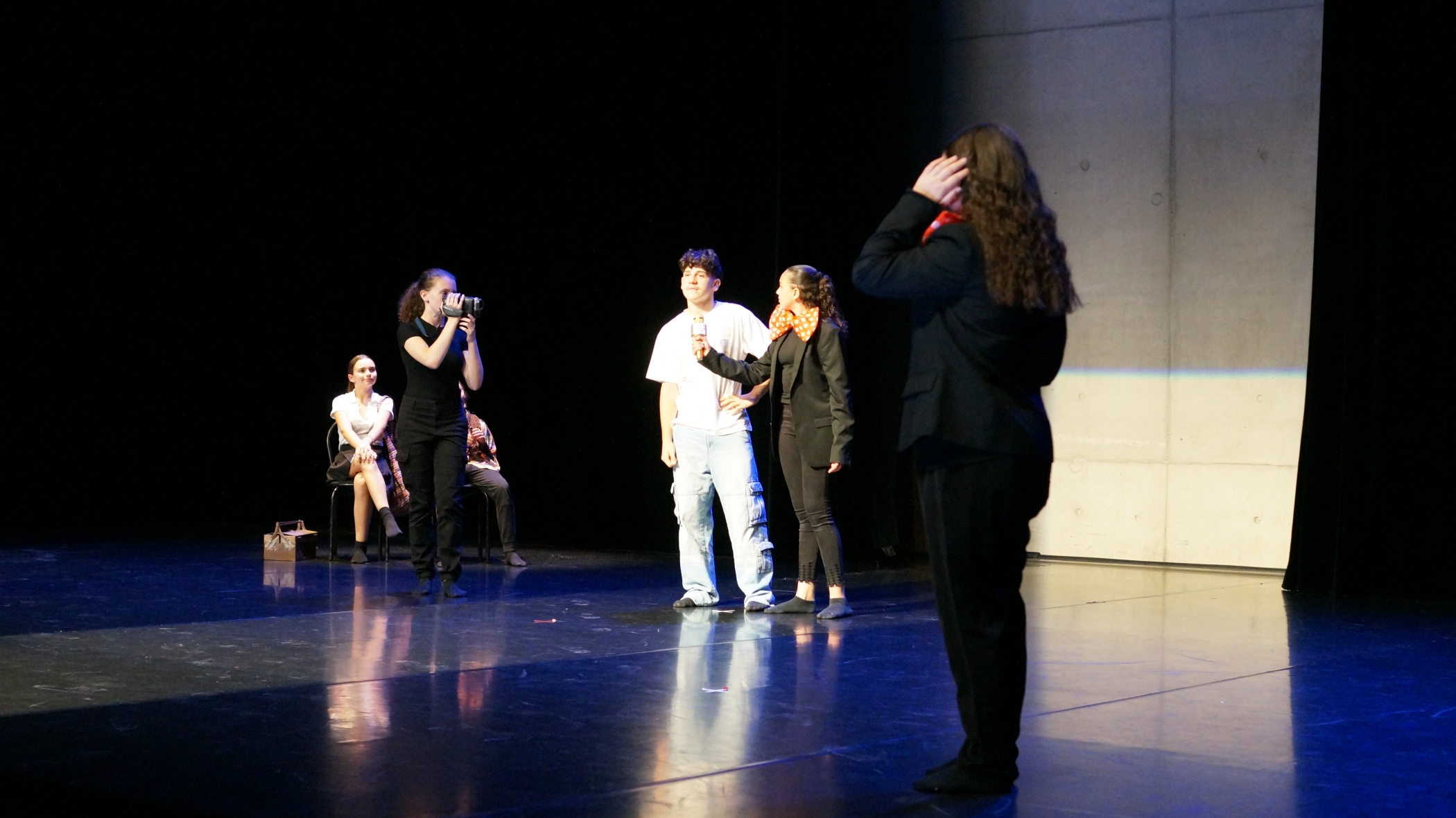 Les collégiens de l'option Arts de la scène au plateau