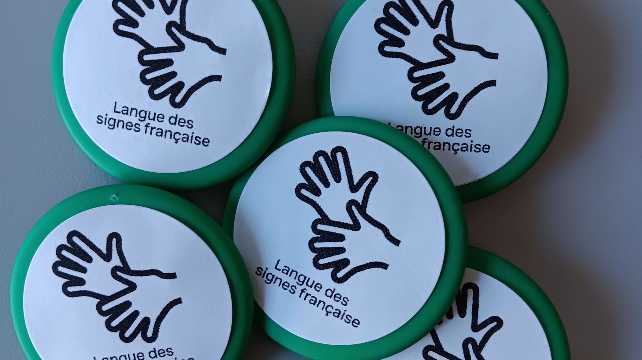 Initiation et apprentissage de la langue des signes française pour l’équipe