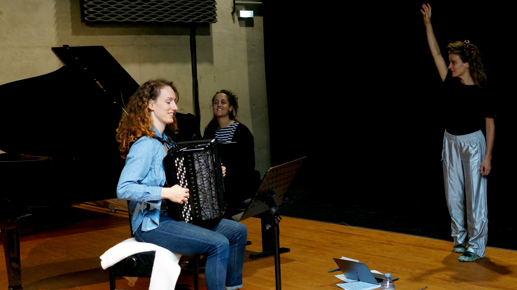 Résidence en scène de répétition pour le duo Avès