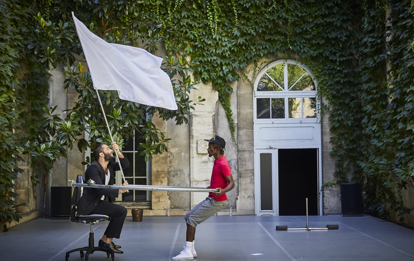 La pointe du compas +  Pourvu que la mastication ne soit pas longue