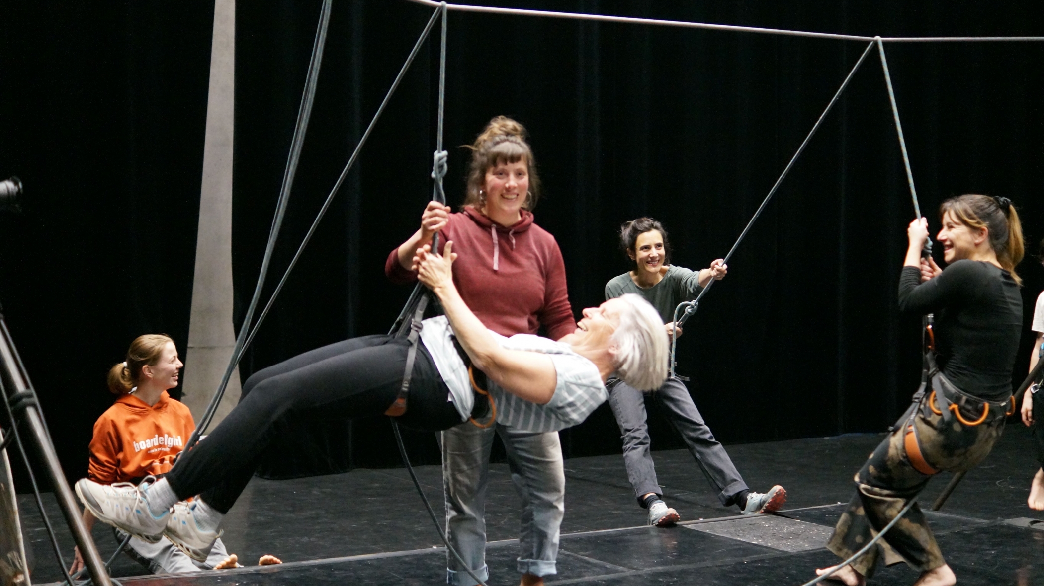 Atelier cirque entre équilibre et contrepoids avec La Féroce