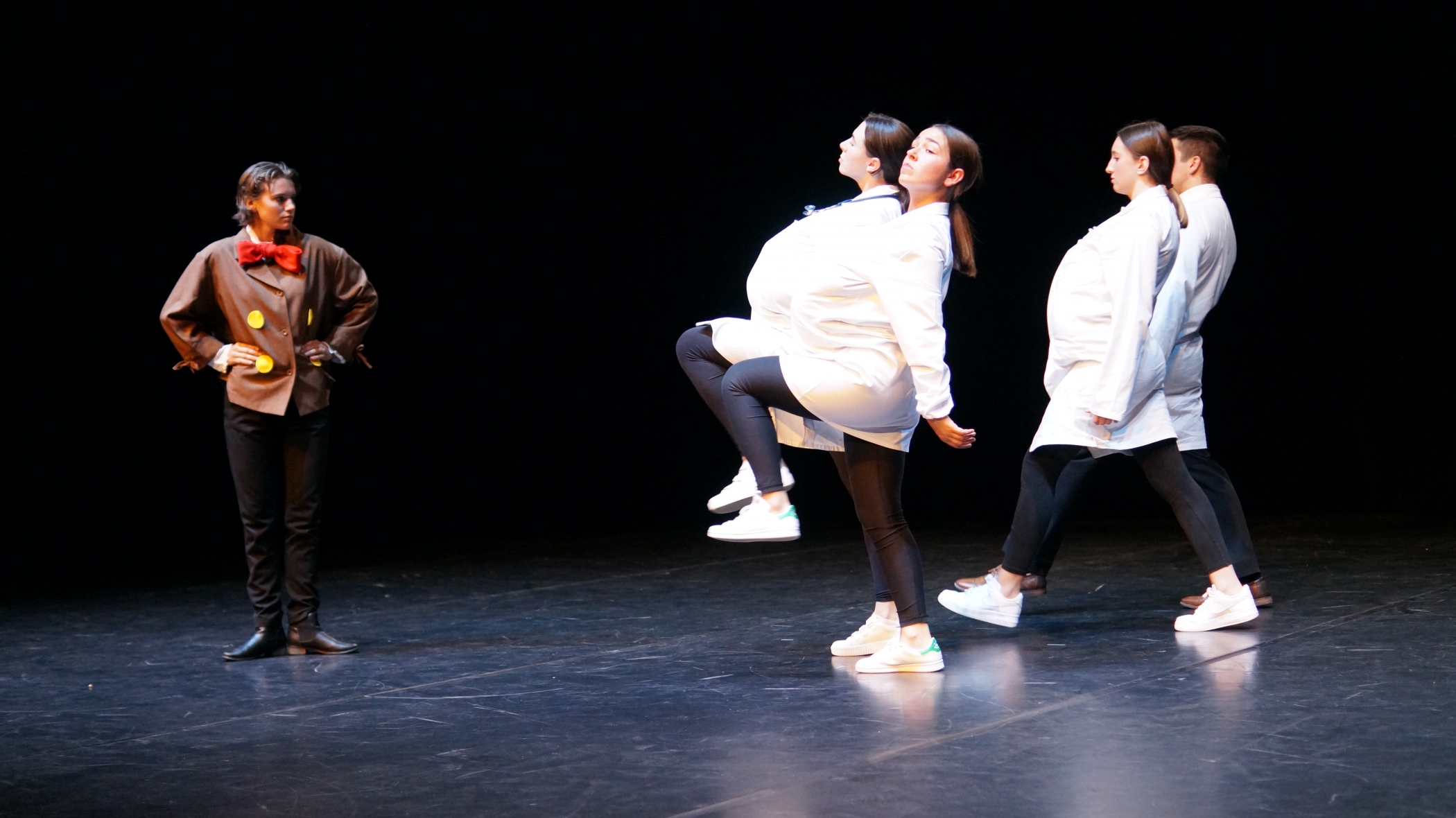 Les collégiens de Camille Reymond et les lycéens de Paul Arène sur la scène